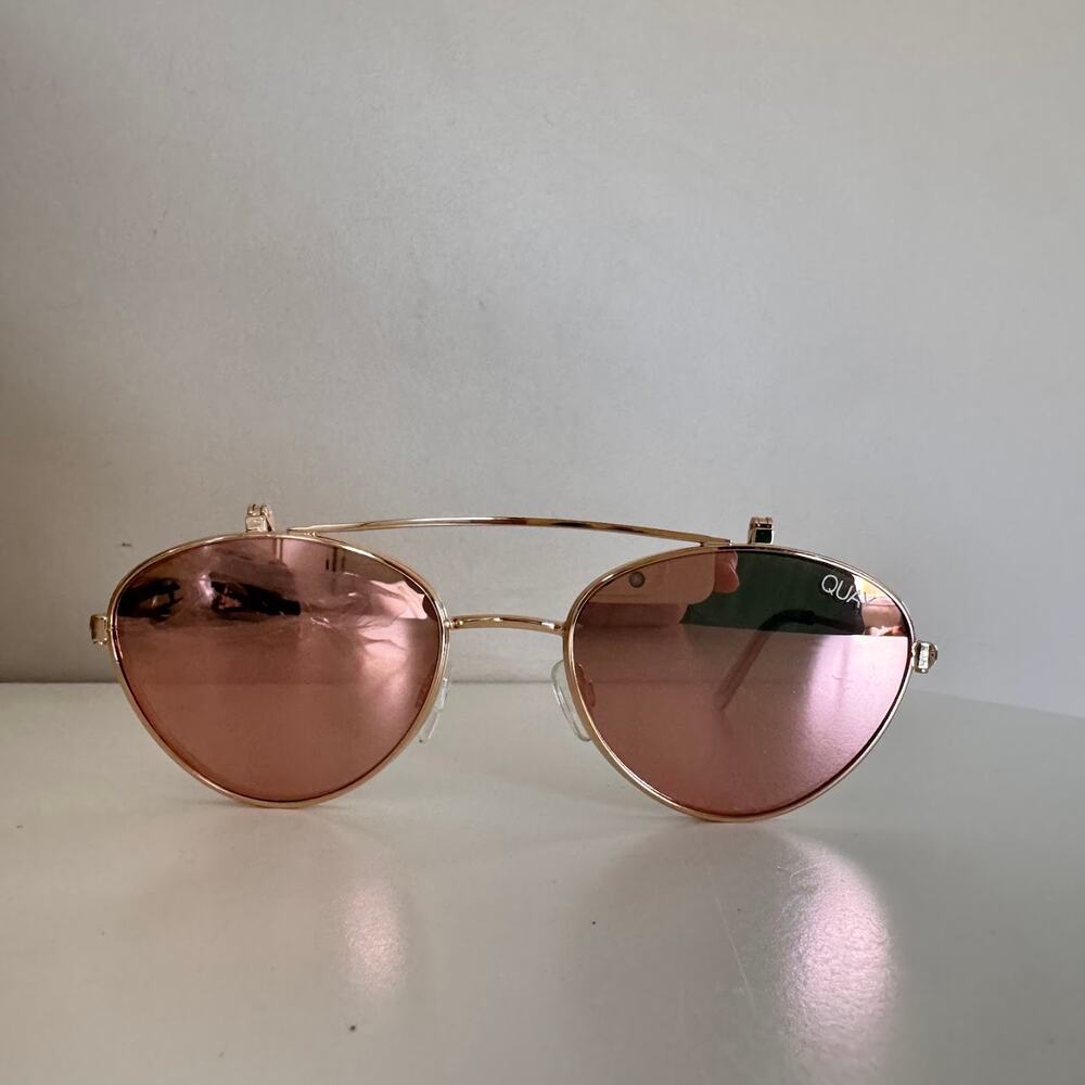 Quay Australia ELLE Mirrored Flip Up Sunglasses - Picture 3 of 7